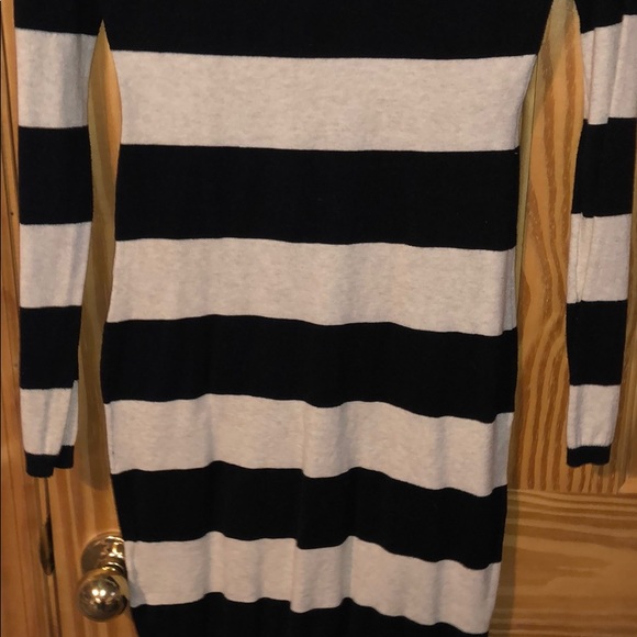 H & M dress - Picture 6 of 8